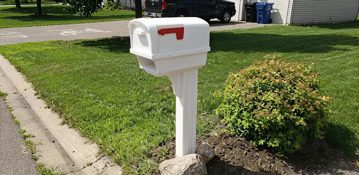 Mailbox installation for a residential curbside mailbox in New Orleans, LA